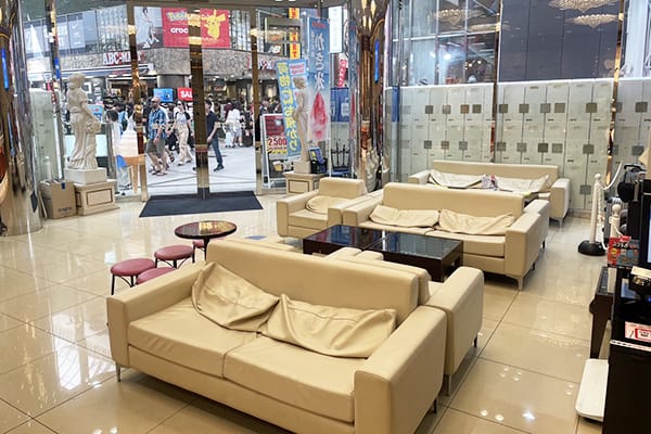 メロスクなんば心斎橋校_待合スペース