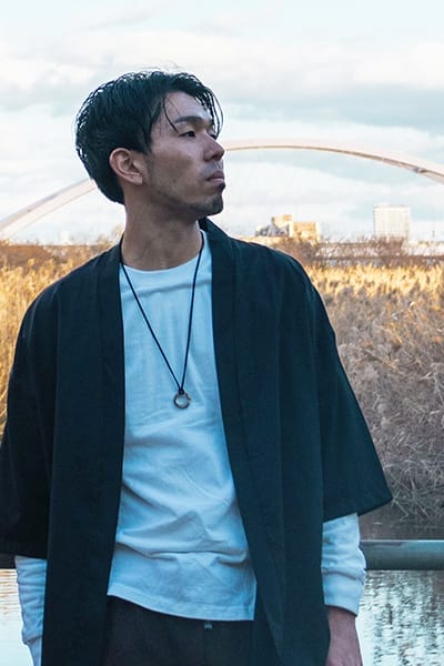 オカダ先生_メロスクなんば心斎橋校のボイトレ講師